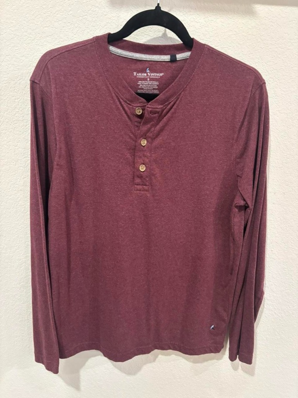 Tailor Vintage Men's Long-Sleeve Henley Shirt - Maroon